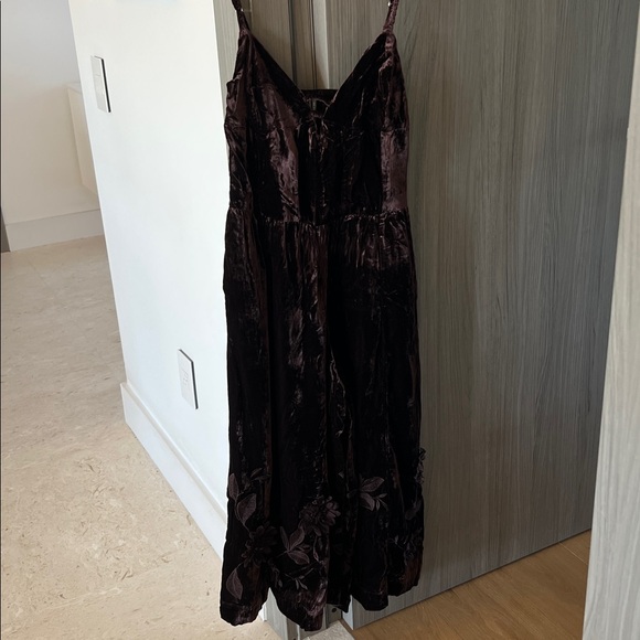 NWT $328 BY ANTHROPOLOGIE 3D Floral Velvet Jumpsuit 4 - Picture 3 of 13